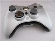 New Special Edition Xbox360 Wireless Controller w/ Transforming D-Pad - Silver (Refurbished) 02