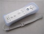 2IN1 Remote Controller with Built-in Motion Plus for Nintendo Wii / WII U - White 02
