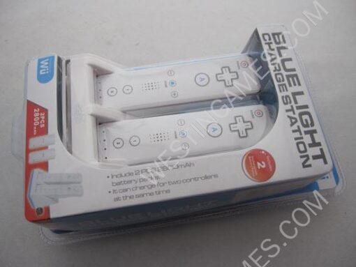 Wii Blue Light Charge Station with 2pcs 2800mAh Battery Pack (White / Black)