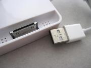 Data & Charger Dock Stand White for iPhone 4/Nano/Touch 03