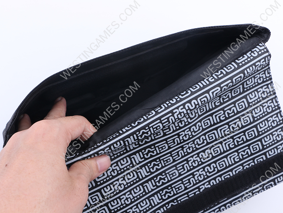 Stylish Travel Case Pouch Zelda Edition with clip-on strap for Nintendo Switch - Image 5